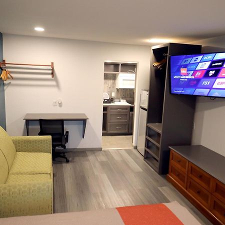 Town Place Studio Apartment Snyder Екстер'єр фото