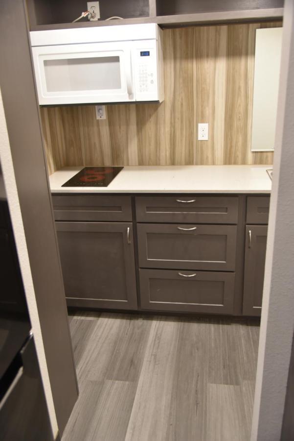 Town Place Studio Apartment Snyder Екстер'єр фото