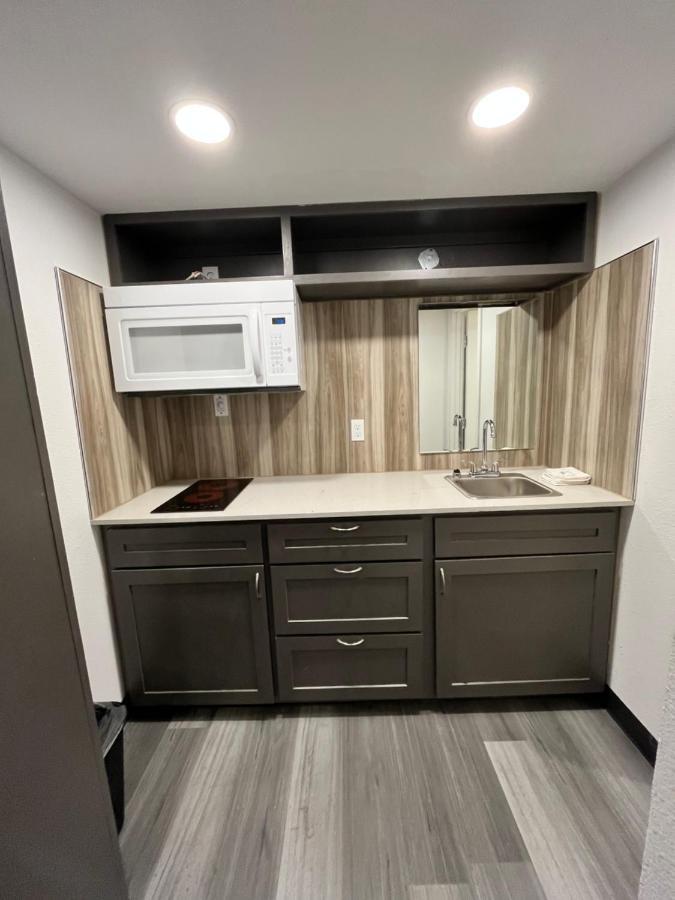 Town Place Studio Apartment Snyder Екстер'єр фото